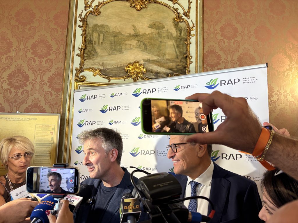 Palermo lancia #IoMiRifiuto: la nuova campagna Rap per una città più pulita 6 Palermo lancia #IoMiRifiuto: la nuova campagna Rap per una città più pulita - Be Sicily Mag - IMG 6528