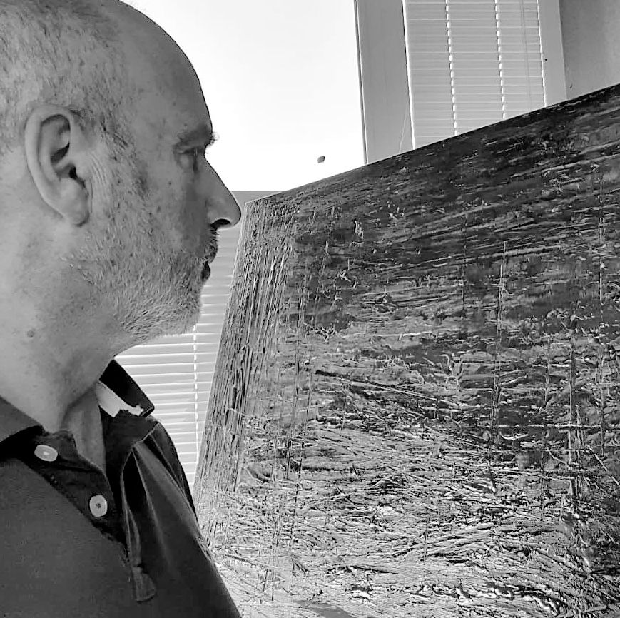 Dario Schelfi in mostra al Centro d'Arte Raffaello: il colore come inno di libertà 2 Dario Schelfi in mostra al Centro d'Arte Raffaello: il colore come inno di libertà - Be Sicily Mag - image 17