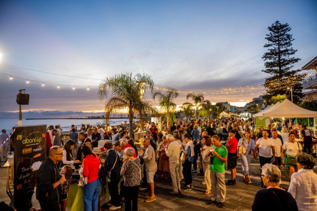 Marina Gourmet 2026: il fine dining che destagionalizza il turismo con chef stellati e giovani talenti 3 Marina Gourmet 2026: il fine dining che destagionalizza il turismo con chef stellati e giovani talenti - Be Sicily Mag - marina di ragusa gourmet