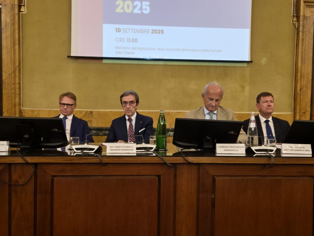 Sicilia, vendemmia da record: +20% di produzione e vini da incorniciare 6 Sicilia, vendemmia da record: +20% di produzione e vini da incorniciare - Be Sicily Mag - previsioni vendemmiali 2025 relatori