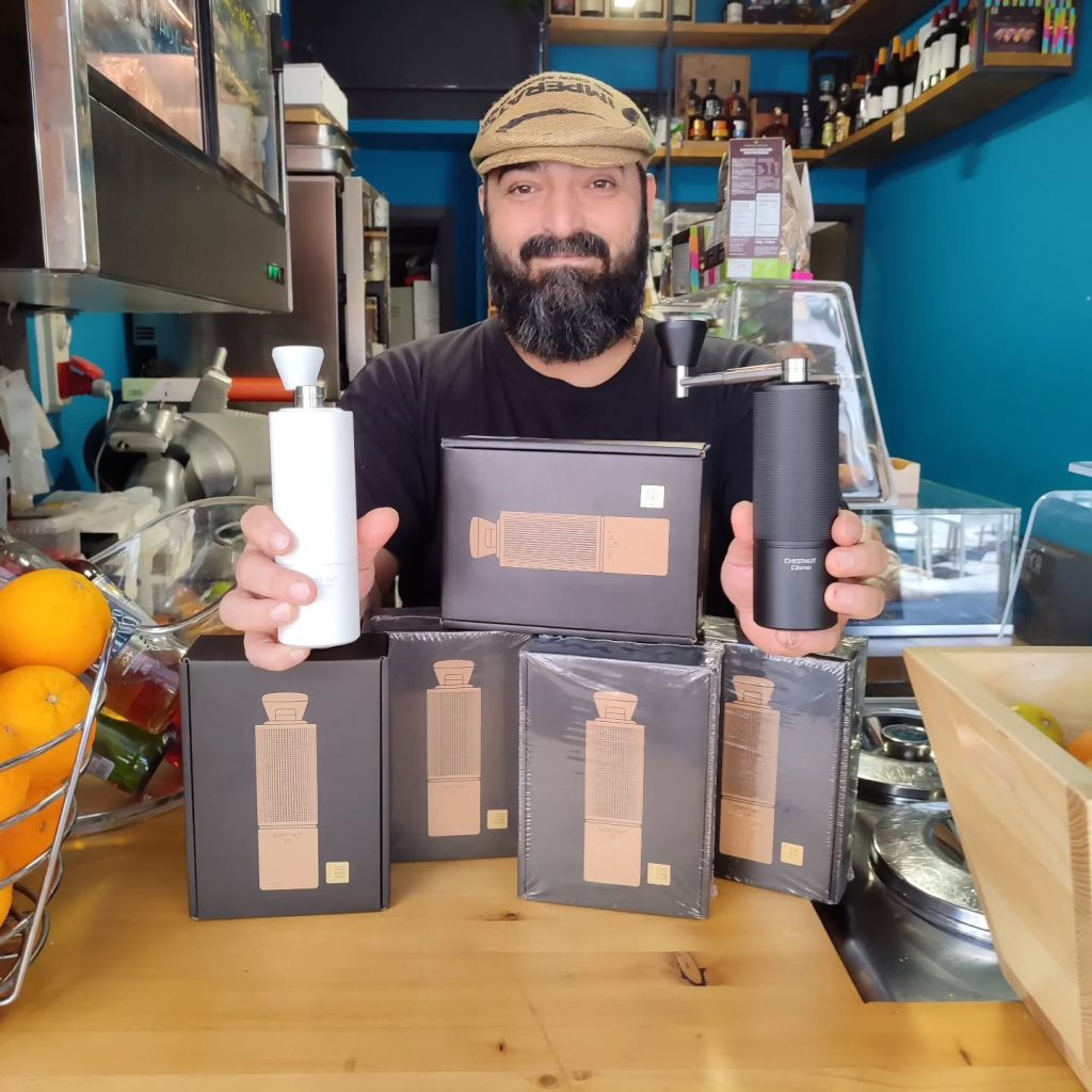 Specialty Coffee a Palermo: il gusto della qualità artigianale nel cuore della Sicilia 6 Specialty Coffee a Palermo: il gusto della qualità artigianale nel cuore della Sicilia - Be Sicily Mag - vago rizzuto 517855738 1259510155879351 7761947824599787816 n