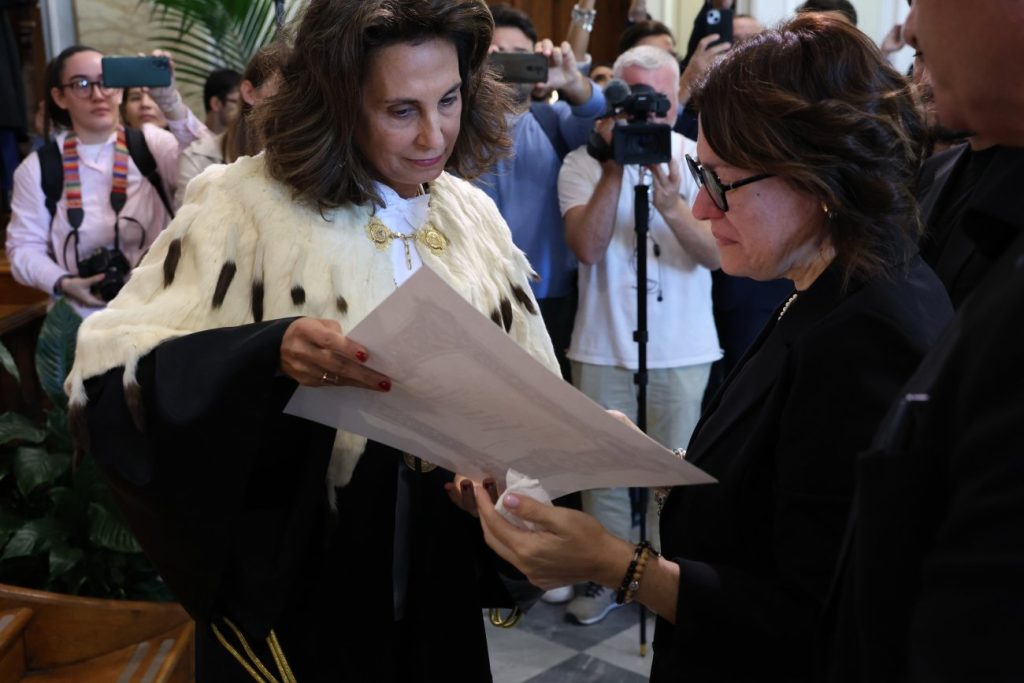 A Messina la laurea ad honorem per Sara Campanella: “Oggi possiamo finalmente dire che sei dottoressa” 3 A Messina la laurea ad honorem per Sara Campanella: “Oggi possiamo finalmente dire che sei dottoressa” - Be Sicily Mag - 3K7A1604