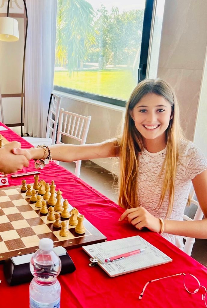 Clio Alessi, la piccola regina degli scacchi che incanta il mondo: “Ogni partita è una metafora della vita” 4 Clio Alessi