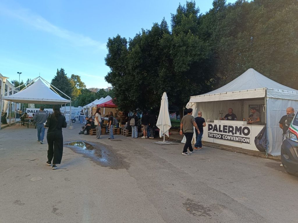Dal black-work al realismo a colori, 150 artisti animano Palermo con la Tattoo Convention - Be Sicily Mag - 6 1