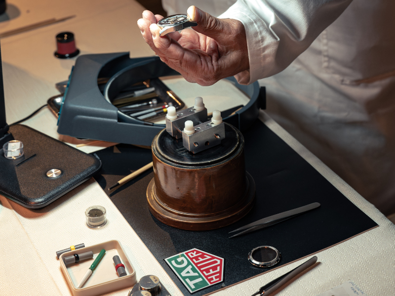 Svelata in anteprima l’edizione limitata del TAG Heuer Carrera: l'evento del Centro Porsche Palermo 4 Svelata in anteprima l’edizione limitata del TAG Heuer Carrera: l'evento del Centro Porsche Palermo - Be Sicily Mag - centro porsche palermo 2