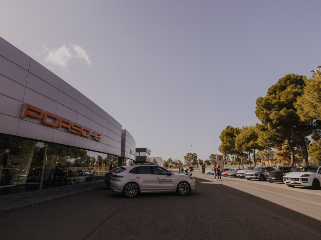 Grande successo per l'11° Raduno Regionale Cayenne & Macan, l'iniziativa di RS Motorsport Centri Porsche 5 Grande successo per l'11° Raduno Regionale Cayenne & Macan, l'iniziativa di RS Motorsport Centri Porsche - Be Sicily Mag - Centro Porsche Palermo e Catania 1 1