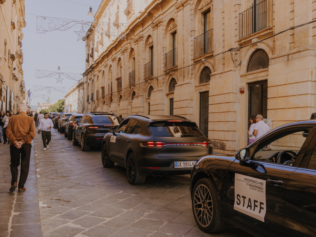 Grande successo per l'11° Raduno Regionale Cayenne & Macan, l'iniziativa di RS Motorsport Centri Porsche 7 Grande successo per l'11° Raduno Regionale Cayenne & Macan, l'iniziativa di RS Motorsport Centri Porsche - Be Sicily Mag - Centro Porsche Palermo e Catania 3