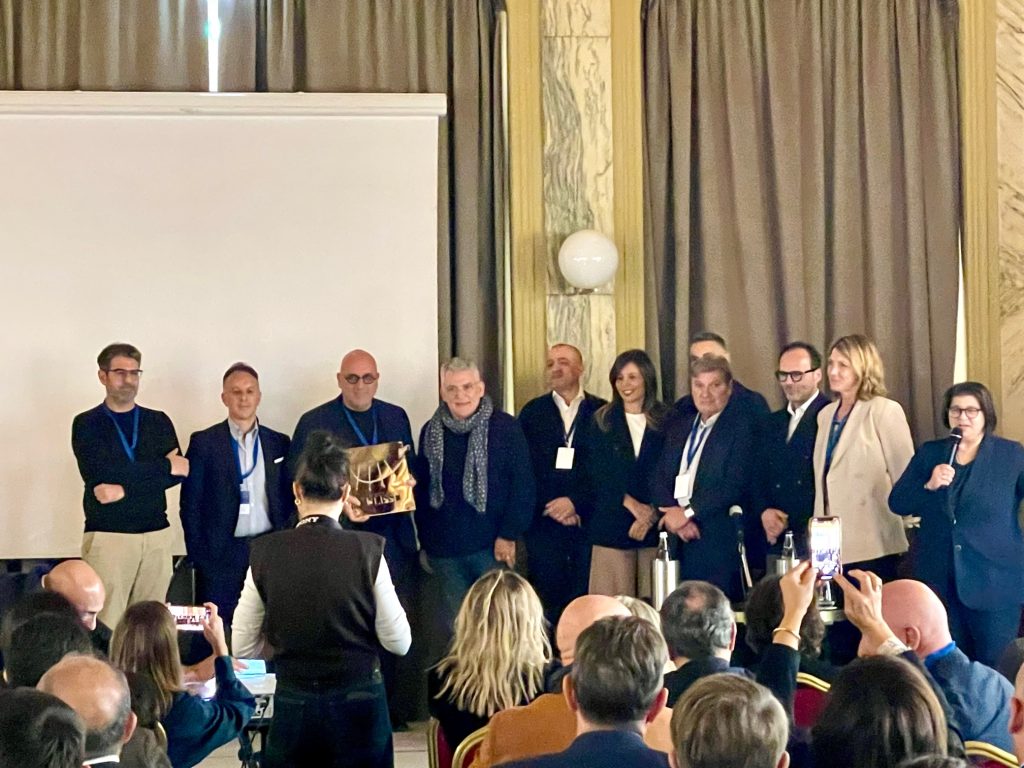 “La Sicilia di Ulisse” fa rete: chef e imprenditori al Grand Hotel et Des Palmes di Palermo per il congresso “Gensy” 3 “La Sicilia di Ulisse” fa rete: chef e imprenditori al Grand Hotel et Des Palmes di Palermo per il congresso “Gensy” - Be Sicily Mag - Sicilia di Ulisse