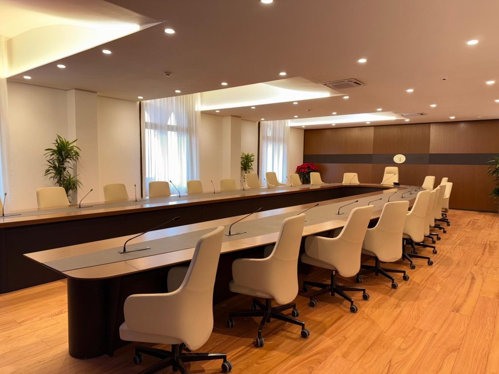 Castello Utveggio a Palermo riapre al pubblico: tutti i dettagli del restyling 6 Castello Utveggio a Palermo riapre al pubblico: tutti i dettagli del restyling - Be Sicily Mag - Unaltra sala conferenza