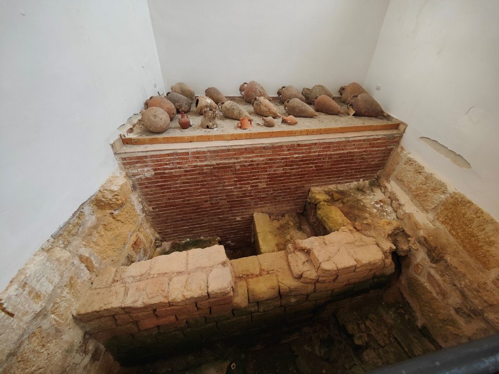 Mazara del Vallo nella Rete dei Musei Civici ANCI Sicilia: tra Consagra, anfore e un borgo che si reinventa 28 Mazara del Vallo nella Rete dei Musei Civici ANCI Sicilia: tra Consagra, anfore e un borgo che si reinventa - Be Sicily Mag - anfore mazara 2