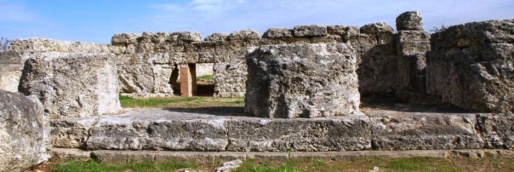 Cefalù segreta: la necropoli antica avvolta nel mistero 3 Cefalù segreta: la necropoli antica avvolta nel mistero - Be Sicily Mag - image 1