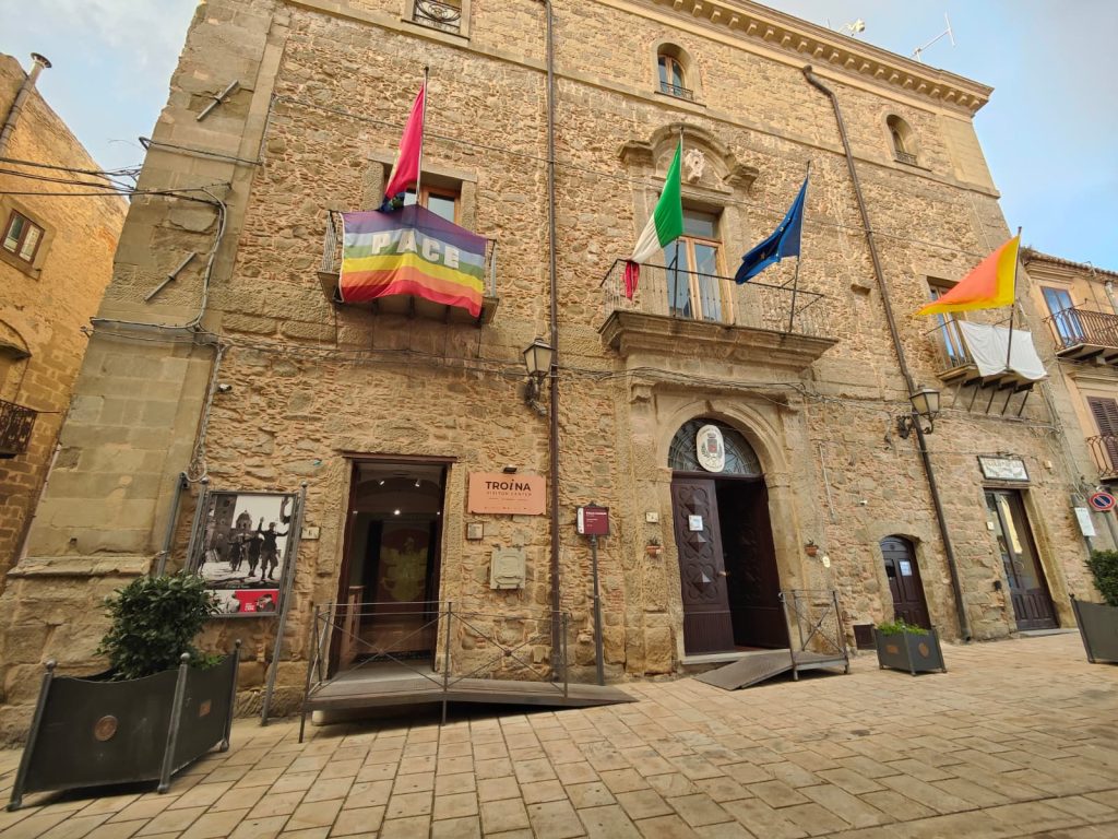Alla scoperta di Troina con la Rete dei Musei Civici ANCI Sicilia: tra Capa, Tiziano, passato e futuro 14 Alla scoperta di Troina con la Rete dei Musei Civici ANCI Sicilia: tra Capa, Tiziano, passato e futuro - Be Sicily Mag - municipio e centro turistico troina
