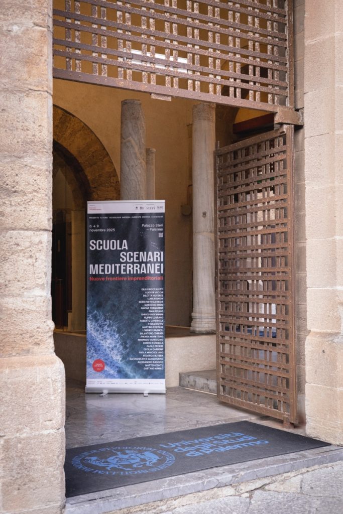 È iniziata la Scuola Scenari Mediterranei a Palermo: "Una città imprenditoriale si crea con la formazione" 4 È iniziata la Scuola Scenari Mediterranei a Palermo: "Una città imprenditoriale si crea con la formazione" - Be Sicily Mag - palazzo steri scenari mediterranei