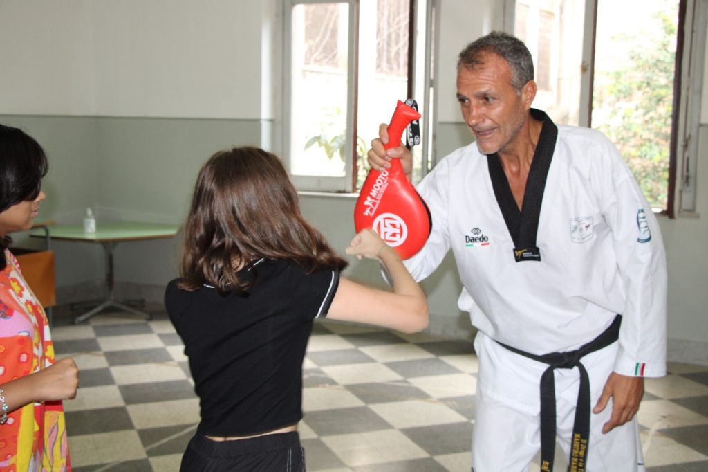 "Arrinesci": a Palermo il progetto Ceipes che sostiene gli adolescenti e fa crescere la comunità - Be Sicily Mag - CEIPES 13