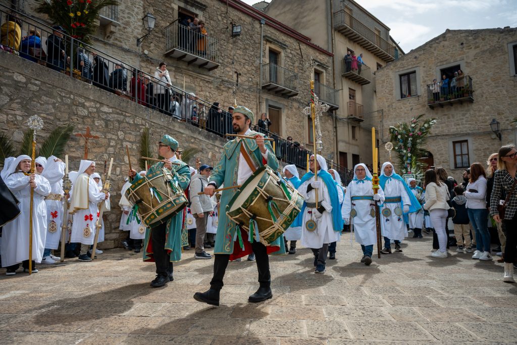 Alla scoperta di Gangi con la Rete dei Musei ANCI Sicilia: da Giambecchina alle origini del primo Borgo dei Borghi d’Italia - Be Sicily Mag - FESTE TRADIZIONALI GANGI 2