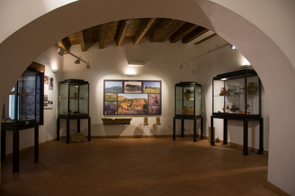 Alla scoperta di Gangi con la Rete dei Musei ANCI Sicilia: da Giambecchina alle origini del primo Borgo dei Borghi d’Italia - Be Sicily Mag - MUSEO CIVICO GANGI ARCHEOLOGIA