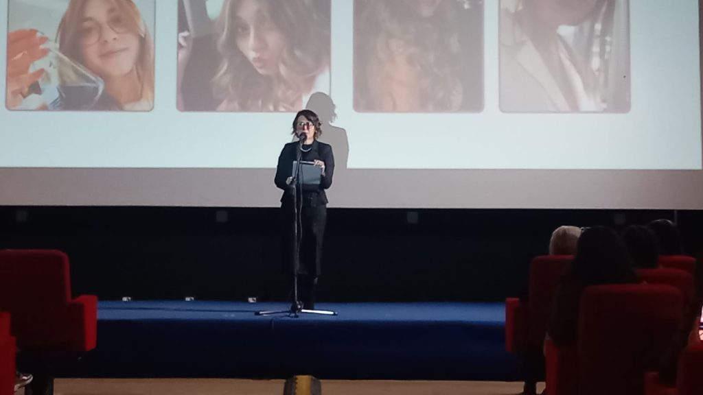 Contro la violenza di genere, il primo incontro dell’Associazione Sara Campanella 2 Contro la violenza di genere, il primo incontro dell’Associazione Sara Campanella - Be Sicily Mag - WhatsApp Image 2025 12 18 at 11.09.45