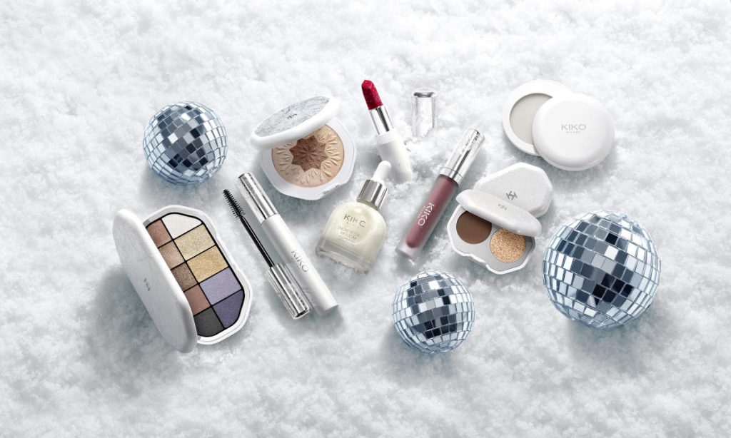 Tendenze beauty di dicembre 2025: limited edition natalizie da scoprire, tra make-up e skincare 15 Tendenze beauty di dicembre 2025: limited edition natalizie da scoprire, tra make-up e skincare - Be Sicily Mag - kiko natale 5 snow kissed holiday preview