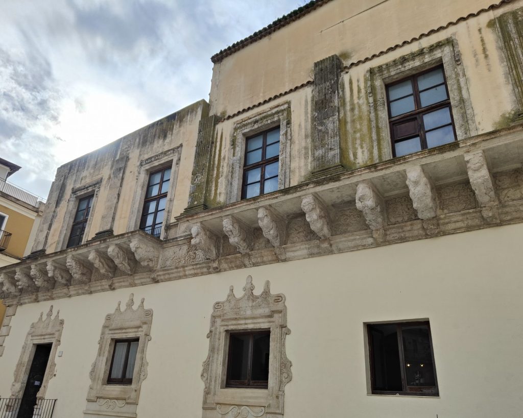 Alla scoperta di Caltanissetta nella Rete dei Musei Civici Anci Sicilia tra barocco, rifugi e rigenerazione urbana 19 Alla scoperta di Caltanissetta nella Rete dei Musei Civici Anci Sicilia tra barocco, rifugi e rigenerazione urbana - Be Sicily Mag - palazzo moncada