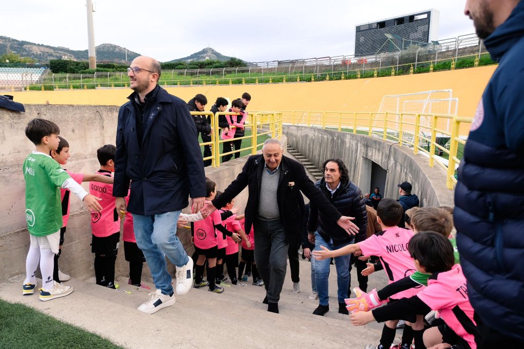 Il presidente Gaetano Conte con il sindaco Roberto Lagalla all'ingresso in campo