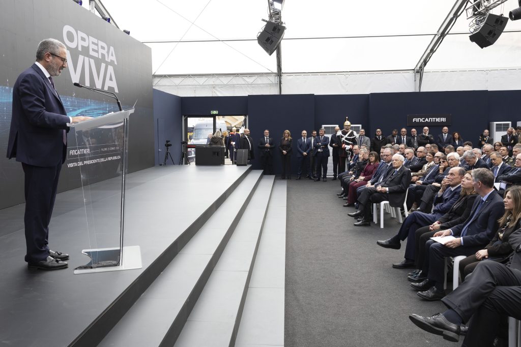 Il presidente Mattarella in visita alla Fincantieri: il legame con il cantiere navale palermitano 4 Il presidente Mattarella in visita alla Fincantieri: il legame con il cantiere navale palermitano - Be Sicily Mag - Il presidente Mattarella alla Fincantieri di Palermo