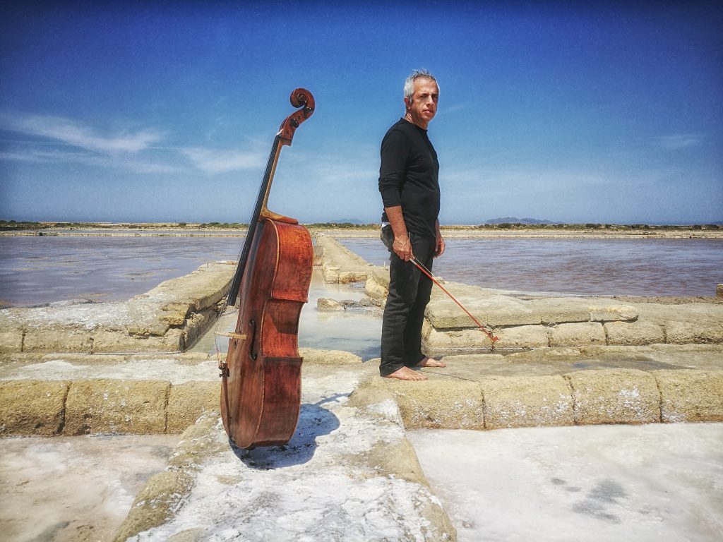 Giovanni Sollima torna al Politeama Garibaldi con l’Orchestra Sinfonica Siciliana 3 Giovanni Sollima torna al Politeama Garibaldi con l’Orchestra Sinfonica Siciliana - Be Sicily Mag - SOLLIMA 030 sel cl IMG 20180729 114954 SHOBHA copyright