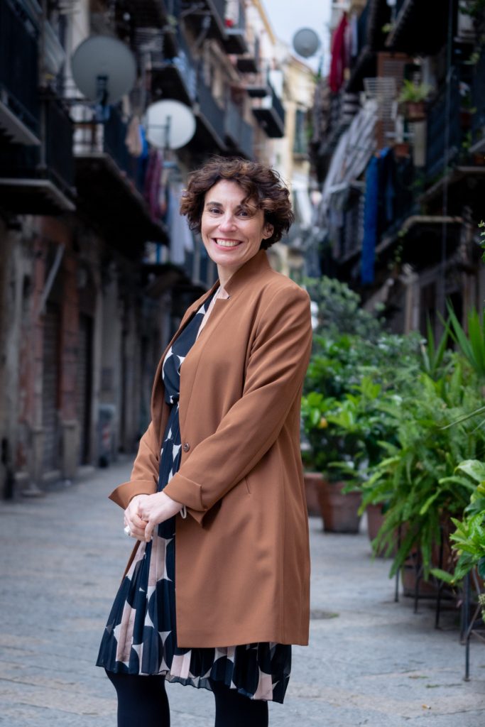 Stefania Auci: “Lascio i Florio senza nostalgia, essere siciliana è motivo d'orgoglio” 6 Stefania Auci: “Lascio i Florio senza nostalgia, essere siciliana è motivo d'orgoglio” - Be Sicily Mag - Stefania Auci 2021 Via dei Materassai 3 Copy Botega Digital Craft