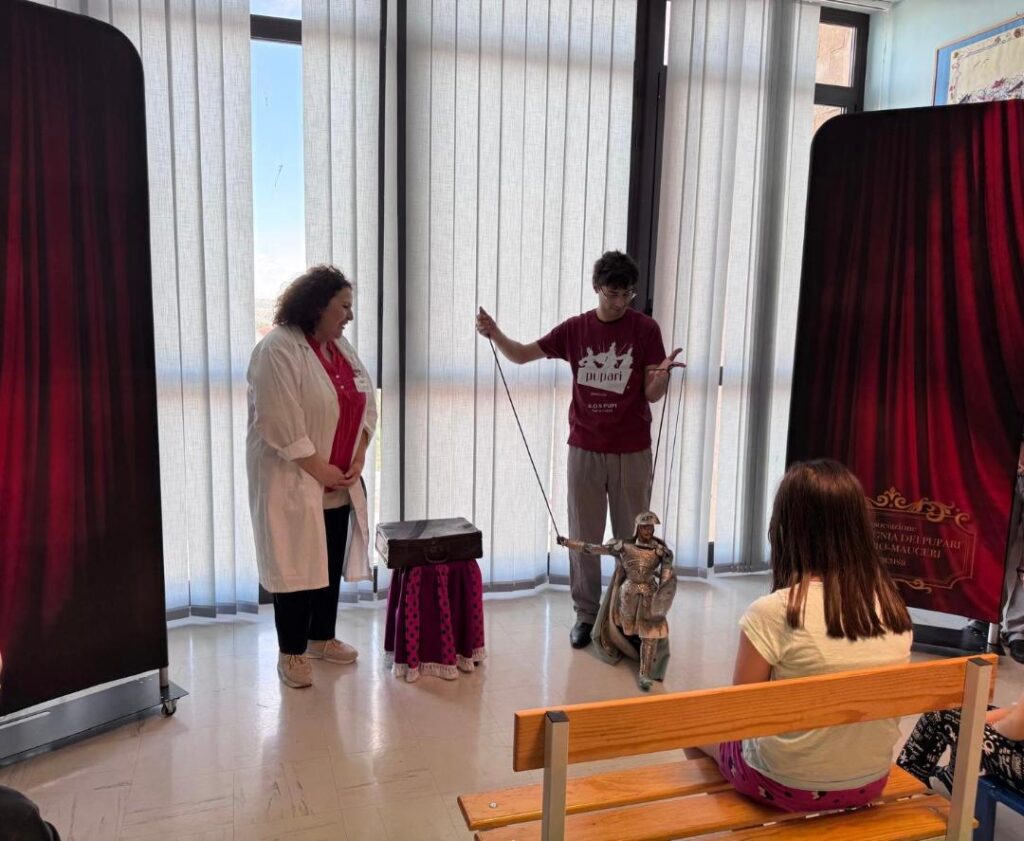 Il Teatro dei Pupi è più vivo che mai: la nuova stagione del Vaccaro Mauceri tra storie e solidarietà 4 Il Teatro dei Pupi è più vivo che mai: la nuova stagione del Vaccaro Mauceri tra storie e solidarietà - Be Sicily Mag - 1 12