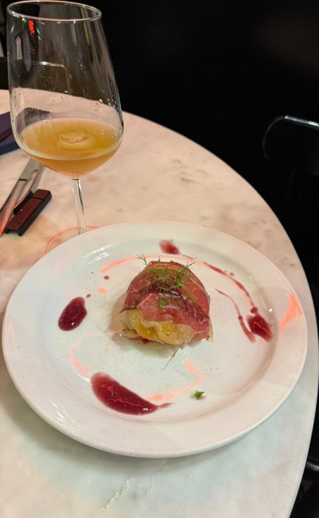 A Palermo la pizza contemporanea sposa la mixology in un aperitivo alternativo 7 A Palermo la pizza contemporanea sposa la mixology in un aperitivo alternativo - Be Sicily Mag - Il ricordo di Wellington in abbinamento con il drink Invite 1
