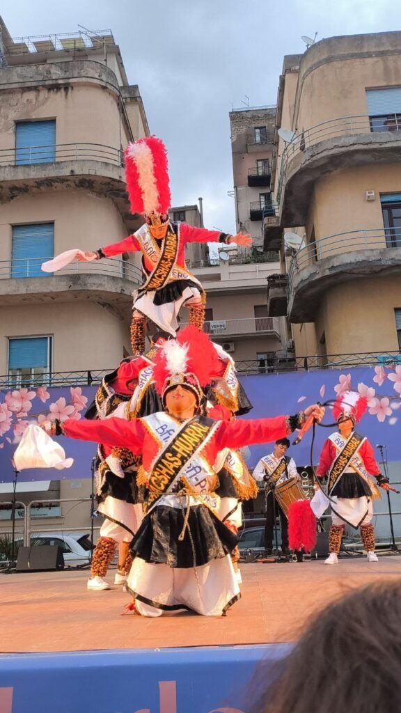 Mandorlo in Fiore 2026, grande entusiasmo per i primi spettacoli di Ucraina, Perù e Messico 2 Mandorlo in Fiore 2026, grande entusiasmo per i primi spettacoli di Ucraina, Perù e Messico - Be Sicily Mag - photo 5872934918051007795 y