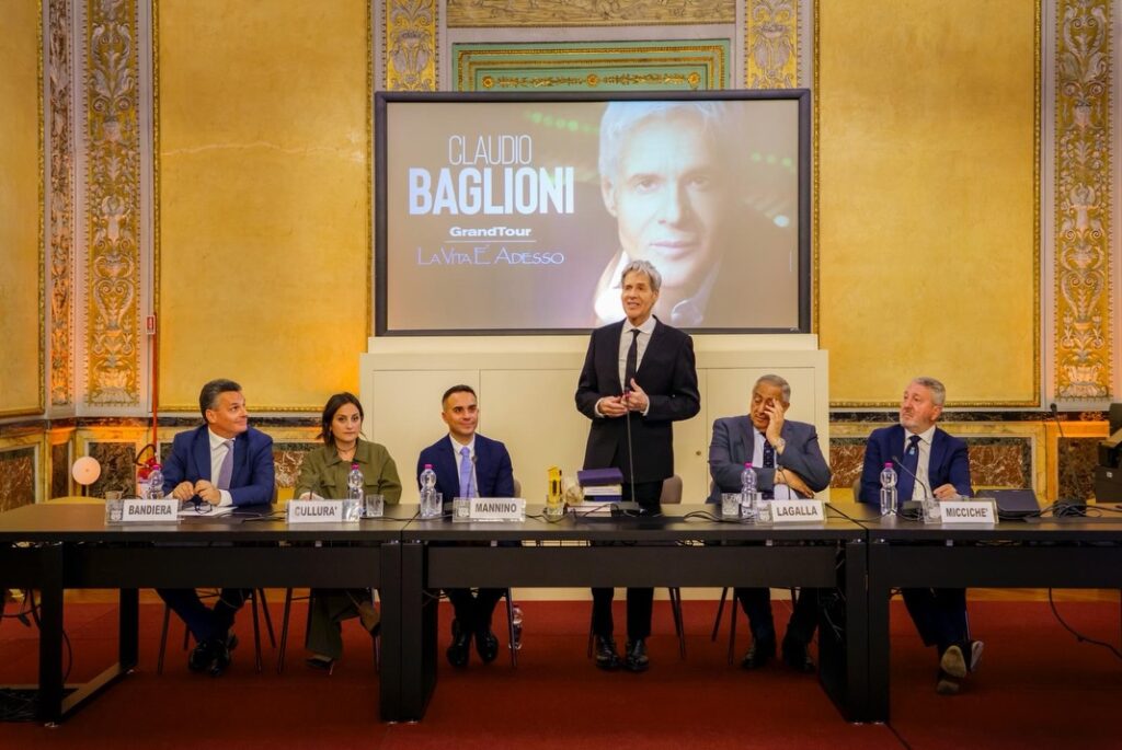 Claudio Baglioni omaggiato a Palazzo dei Normanni, la Sicilia celebra il "Grand Tour" del cantante 2 Claudio Baglioni omaggiato a Palazzo dei Normanni, la Sicilia celebra il "Grand Tour" del cantante - Be Sicily Mag - Baglioni