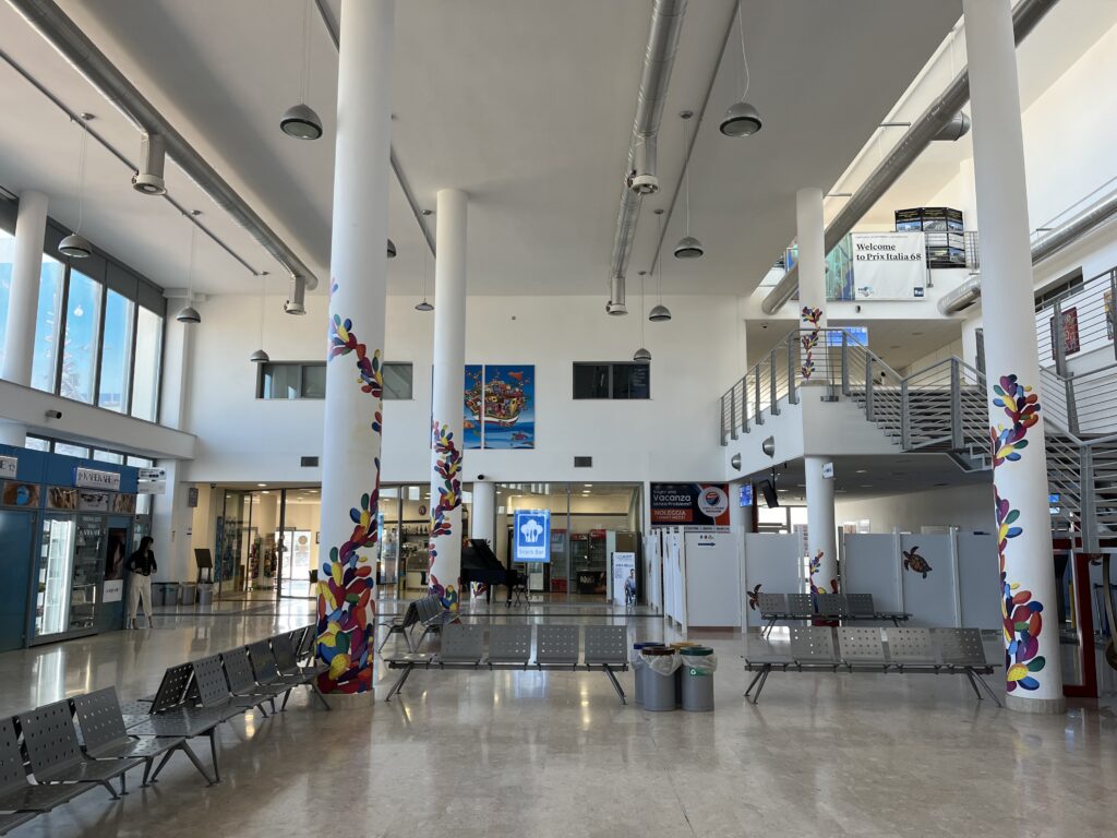 Lampedusa: l'aeroporto si apre al mondo 6 Lampedusa: l'aeroporto si apre al mondo - Be Sicily Mag - aerostazione di lampedusa
