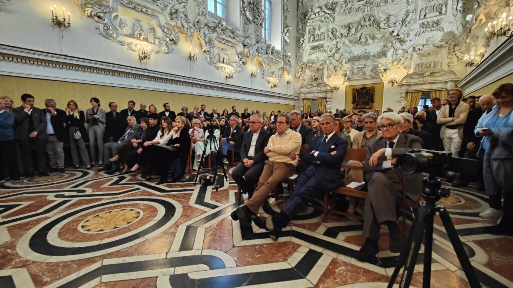 "Palermo di chitarra e coltello", Giuseppe Sottile presenta il suo nuovo libro con il figlio Salvo 2 "Palermo di chitarra e coltello", Giuseppe Sottile presenta il suo nuovo libro con il figlio Salvo - Be Sicily Mag - platea giuseppe sottile