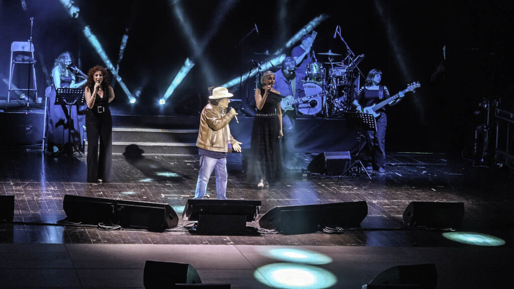 Al Bano al Teatro Mandanici: “Io sono ciò che canto e canto ciò che sono” 3 Al Bano al Teatro Mandanici: “Io sono ciò che canto e canto ciò che sono” - Be Sicily Mag - 6
