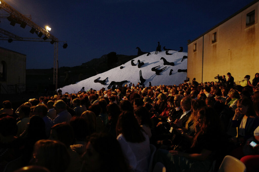 Orestiadi 2026: la "resistenza contemporanea" di Gibellina - Be Sicily Mag - Baglio di stefano
