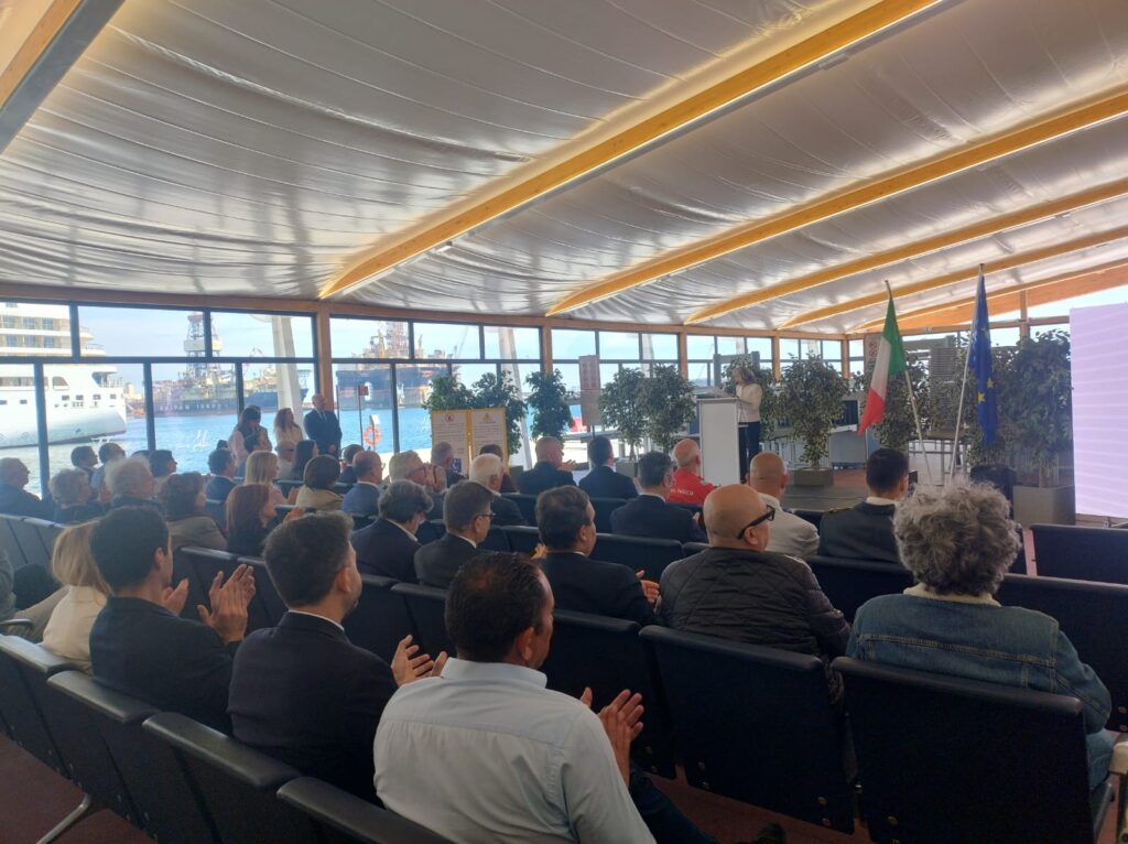 Inaugurato il nuovo terminal Sammuzzo, Palermo accelera sul turismo crocieristico 2 Inaugurato il nuovo terminal Sammuzzo, Palermo accelera sul turismo crocieristico - Be Sicily Mag - Terminal Sammuzzo 2