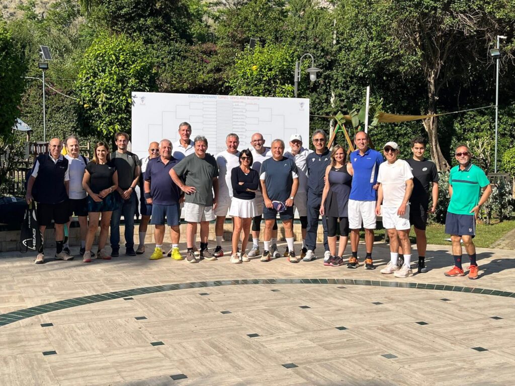 Le celebrazioni al Circolo del Tennis di Palermo continuano: Guarino e Tabacchi vincono il Torneo dei 100 anni 2 Le celebrazioni al Circolo del Tennis di Palermo continuano: Guarino e Tabacchi vincono il Torneo dei 100 anni - Be Sicily Mag - torneo dei 100 anni 2