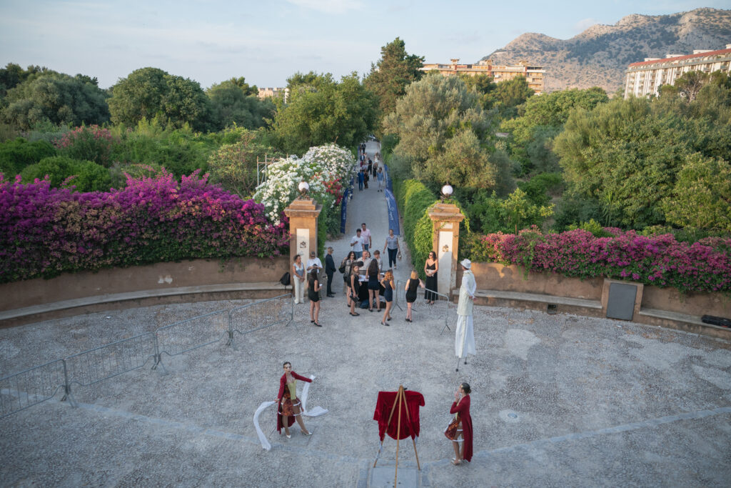 Sicily Fashion Week, oltre mille spettatori per il gran finale: cresce la moda artigiana siciliana 4 Sicily Fashion Week, oltre mille spettatori per il gran finale: cresce la moda artigiana siciliana - Be Sicily Mag - 6 SFW andreasaluti ph