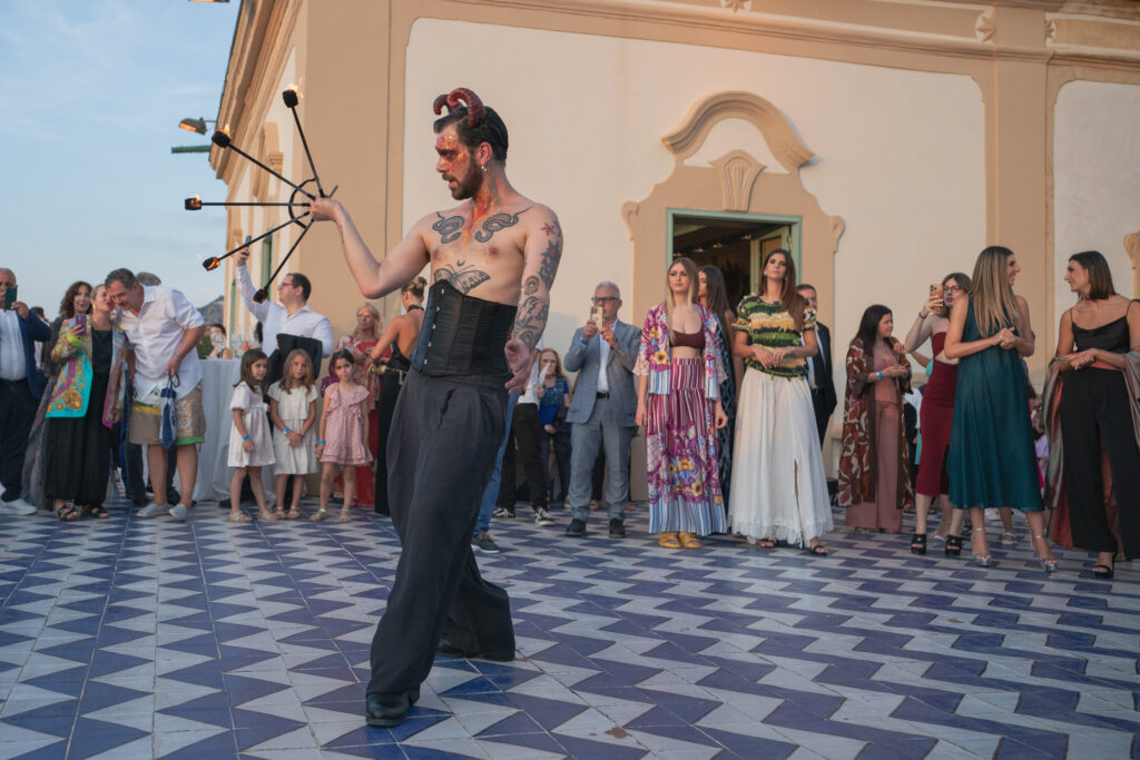 Sicily Fashion Week, oltre mille spettatori per il gran finale: cresce la moda artigiana siciliana 5 Sicily Fashion Week, oltre mille spettatori per il gran finale: cresce la moda artigiana siciliana - Be Sicily Mag - 8 SFW andreasaluti ph