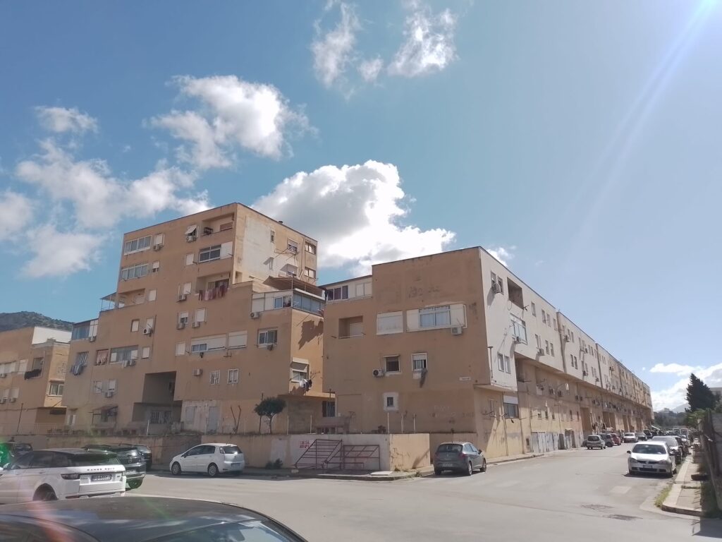 "Fallimento Zen", Danilo Maniscalco racconta la storia di una periferia che non può più essere ignorata 6 "Fallimento Zen", Danilo Maniscalco racconta la storia di una periferia che non può più essere ignorata - Be Sicily Mag - PHOTO 2026 06 11 10 24 57 4