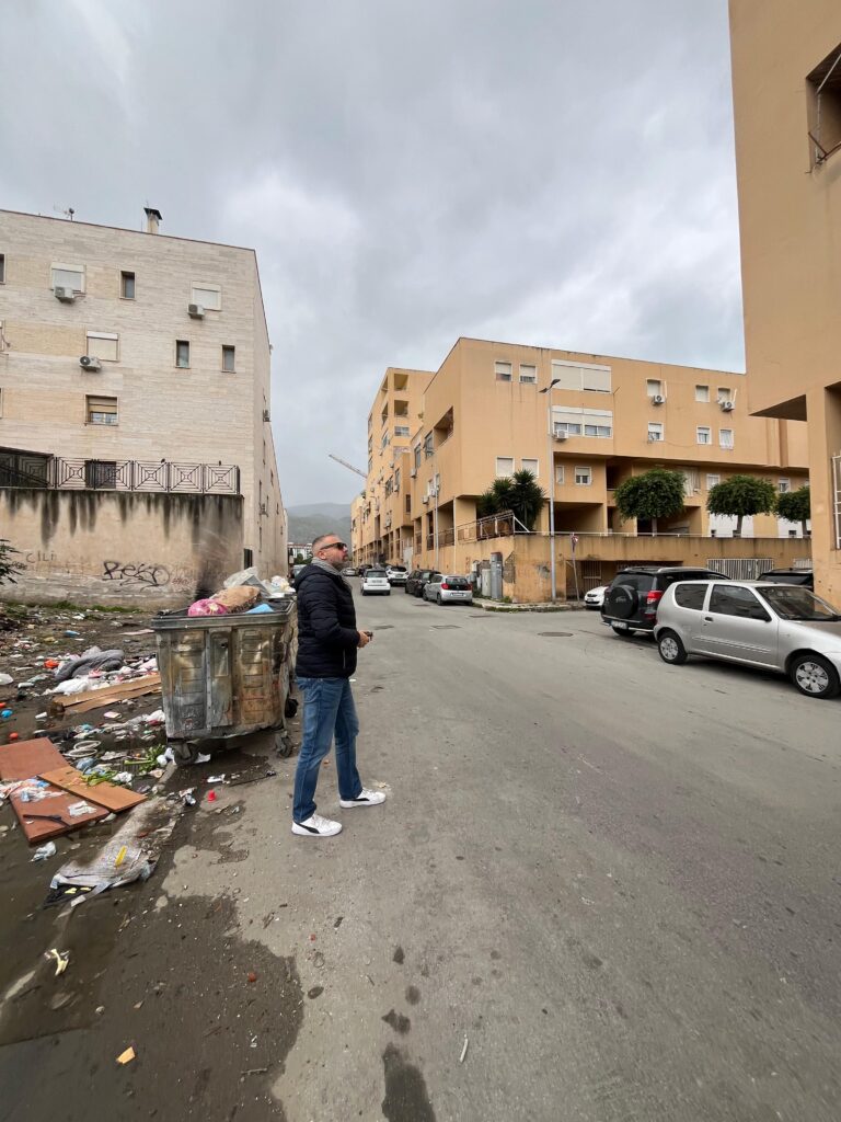 "Fallimento Zen", Danilo Maniscalco racconta la storia di una periferia che non può più essere ignorata 7 "Fallimento Zen", Danilo Maniscalco racconta la storia di una periferia che non può più essere ignorata - Be Sicily Mag - PHOTO 2026 06 11 10 26 35 4