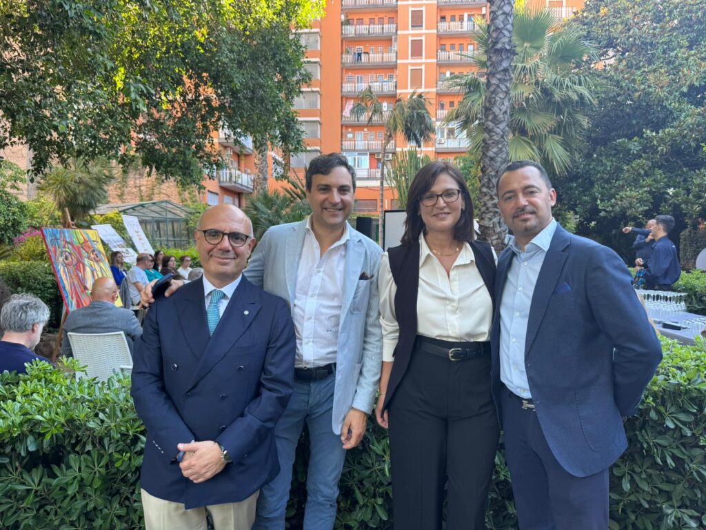 "Oblio dei giorni felici", la presentazione del libro di Rossella Sucato a Palermo 2 "Oblio dei giorni felici", la presentazione del libro di Rossella Sucato a Palermo - Be Sicily Mag - Rossella Sucato 1