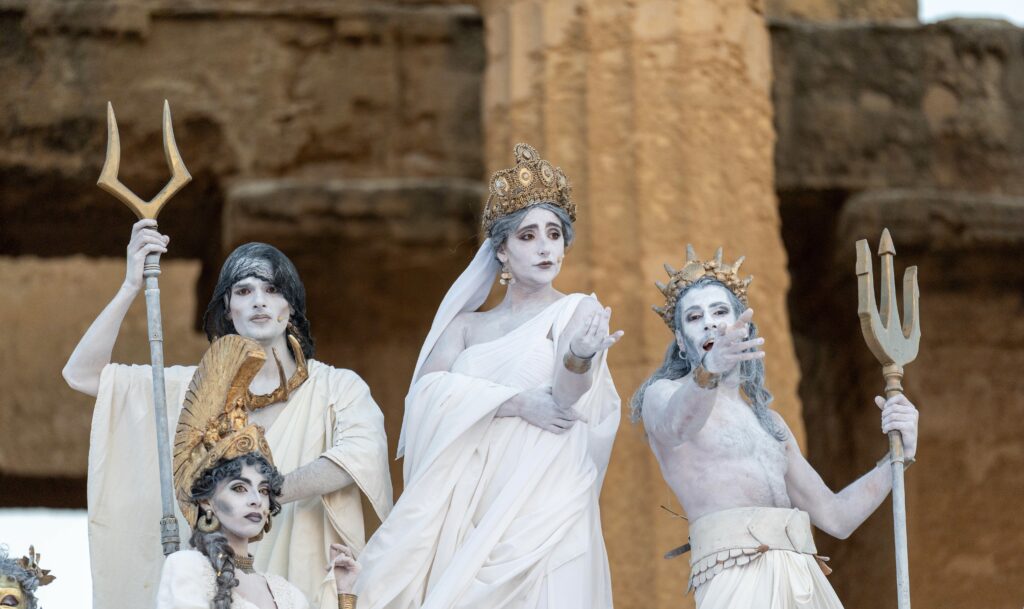 "Il Risveglio degli Dei" arriva con dieci rappresentazioni alla Valle dei Templi - Be Sicily Mag - 222