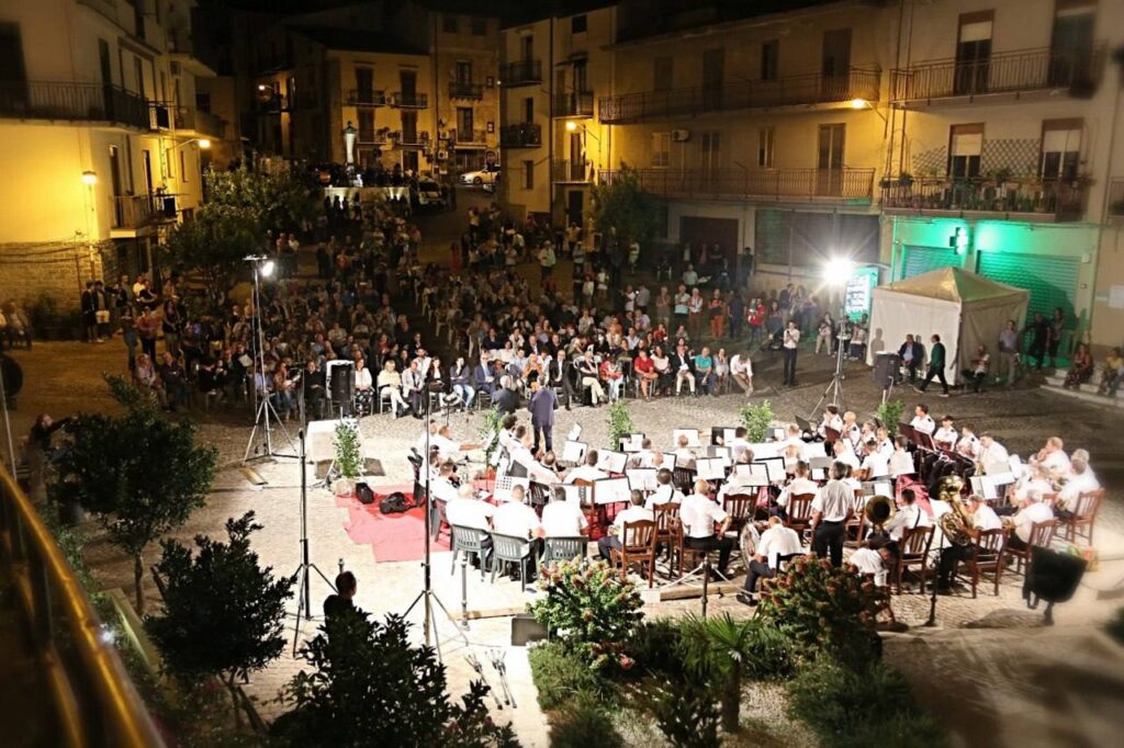 Da Michele Placido a Sergio Friscia, i big del cinema e della risata al Gattopardo Cinefestival 4 Da Michele Placido a Sergio Friscia, i big del cinema e della risata al Gattopardo Cinefestival - Be Sicily Mag - Festivalgenerica