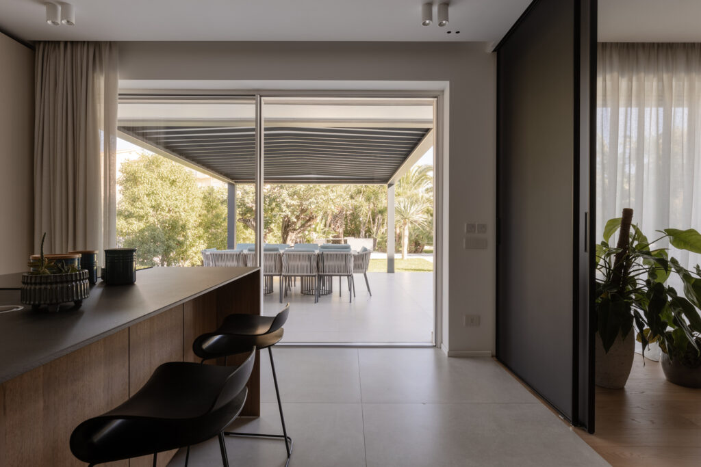 Studio Giovanni Spitali: architetture di luce e memoria 14 Studio Giovanni Spitali: architetture di luce e memoria - Be Sicily Mag - Giovanni Spitali Villa F 2
