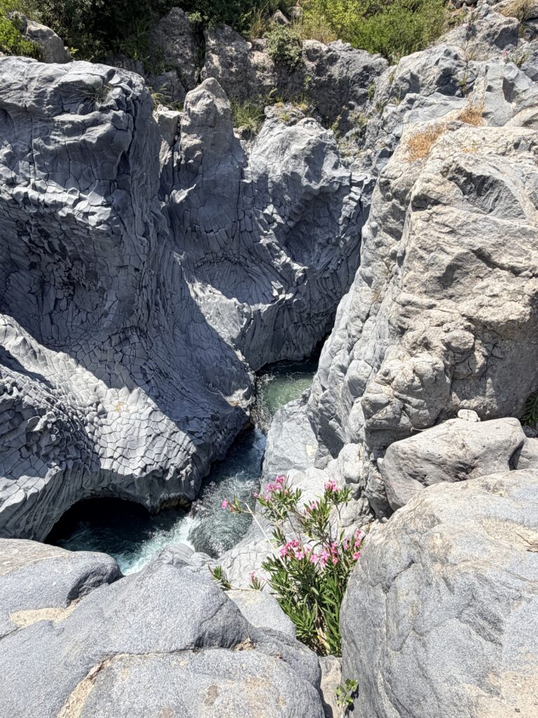 Il gruppo Russo Morosoli rilancia le Gole Alcantara: il nuovo volto di un paradiso naturale - Be Sicily Mag - IMG 2884