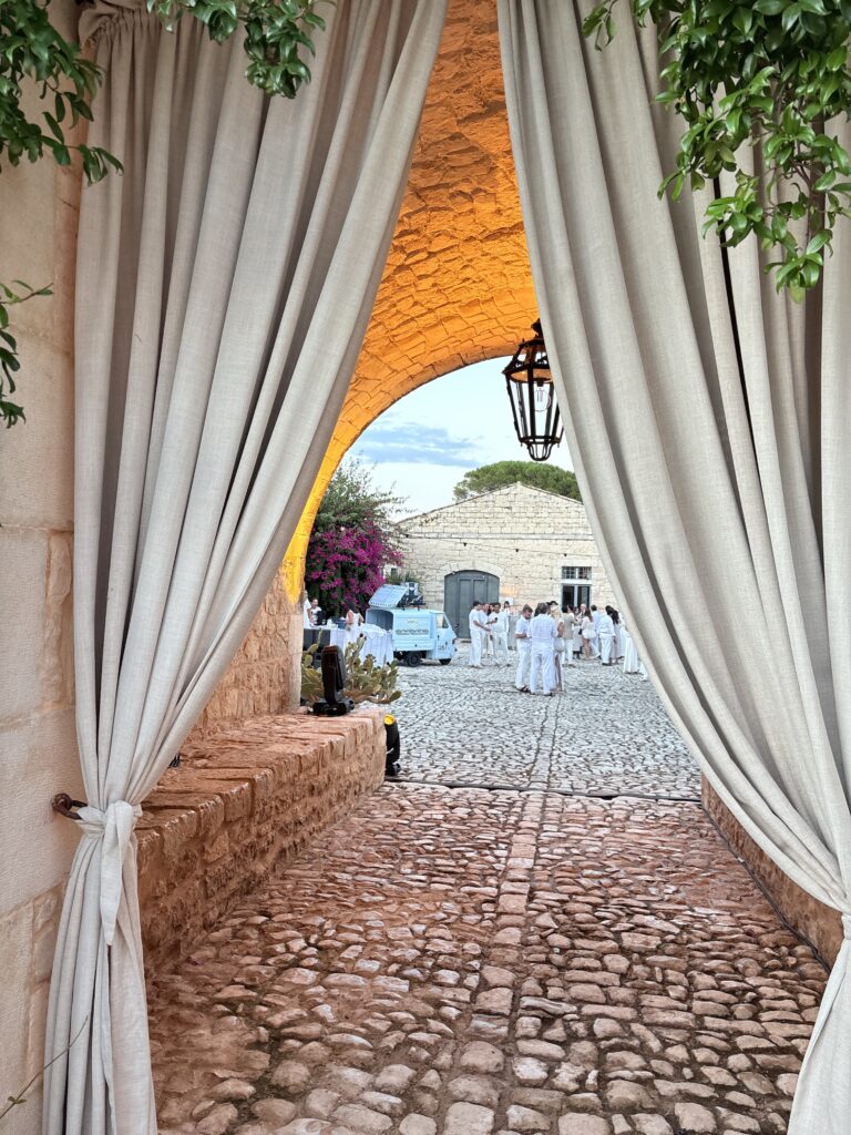 "Maravigghia", la prima tappa è un successo: Noto fa da sfondo al lifestyle mediterraneo 15 "Maravigghia", la prima tappa è un successo: Noto fa da sfondo al lifestyle mediterraneo - Be Sicily Mag - IMG 8946