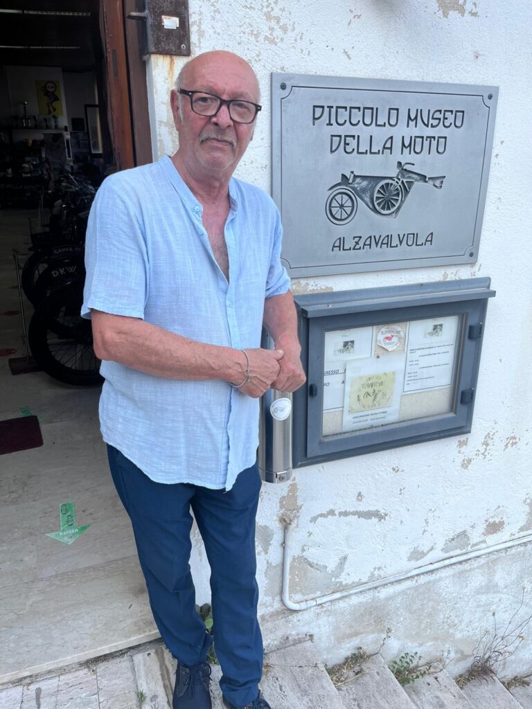 Il Piccolo Museo delle Moto di Enrico Munafò: la storia che non ti aspetti 8 Il Piccolo Museo delle Moto di Enrico Munafò: la storia che non ti aspetti - Be Sicily Mag - Enrico Munafo 4