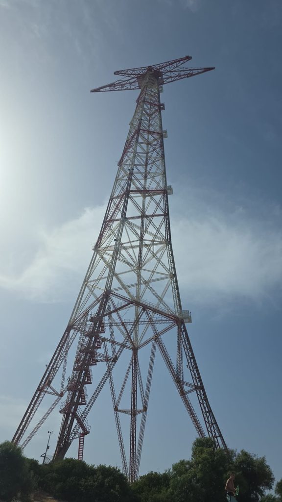 Storia del Pilone di Messina: l’energia elettrica che attraversava il mare 15 Storia del Pilone di Messina: l’energia elettrica che attraversava il mare - Be Sicily Mag - pilone foto mia