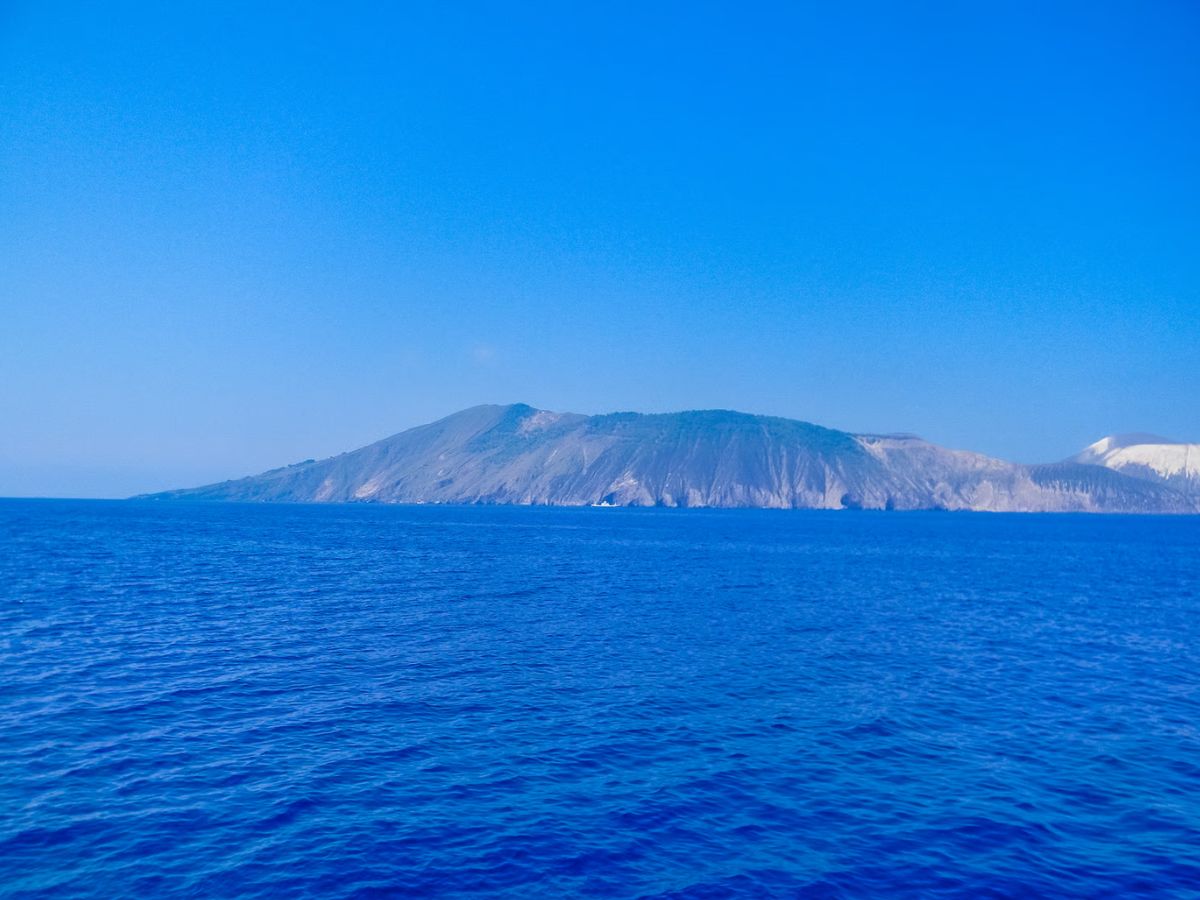 Isole minori, scatta il rincaro sui traghetti: dal 10 settembre aumento del 18% sulle tariffe dei collegamenti
